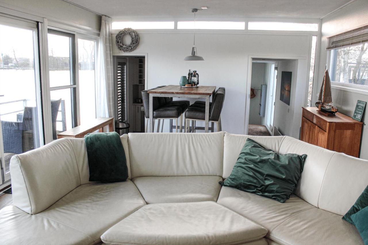 Luxe Woonboot Unieke Locatie Friesland Alde Feanen *