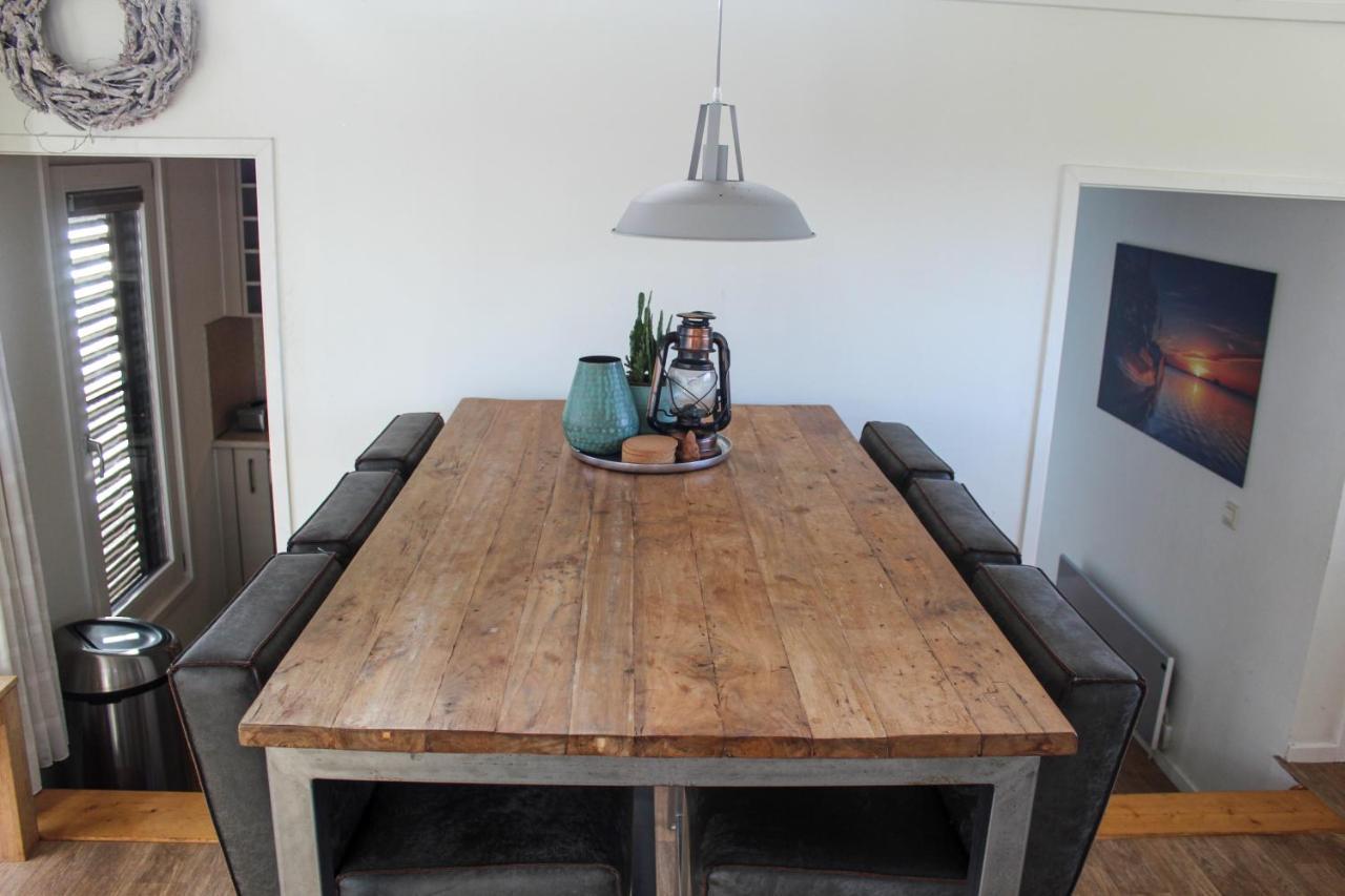 Luxe Woonboot Unieke Locatie Friesland Alde Feanen Holiday home *