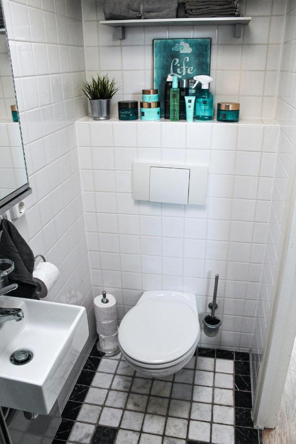 Holiday home Luxe Woonboot Unieke Locatie Friesland Alde Feanen De Veenhoop